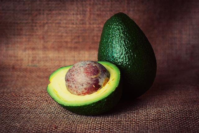9 Health Benefits of Avocados