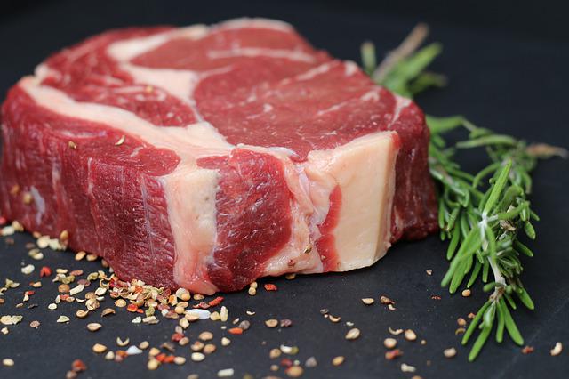 Lean Beef: Nutrition Facts and Health Effects