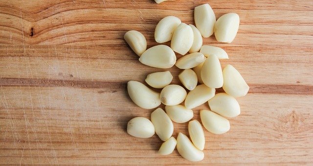 Eating garlic at night benefits