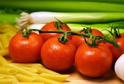Top 8 Great Benefits Of Tomatoes