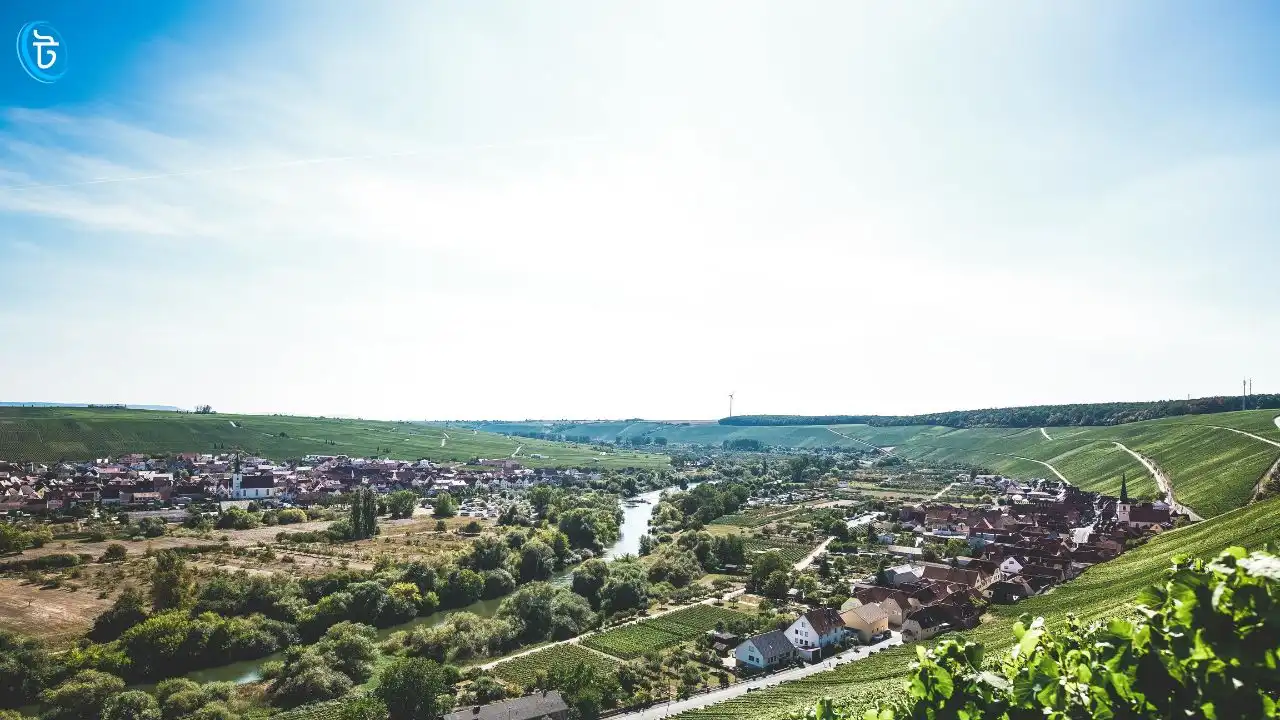 গ্রামীণ এলাকায় মোবাইল ব্যাংকিং ব্যবহার কি সত্যিই সম্ভব?