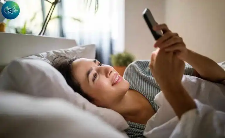 ঘুম থেকে উঠেই মোবাইল ব্যবহার করলে বাড়ছে স্বাস্থ্যঝুঁকি